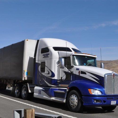15 Major Career Benefits of Commercial Truck Driving